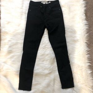 Abercrombie & Fitch skinny jean size 2/26 short